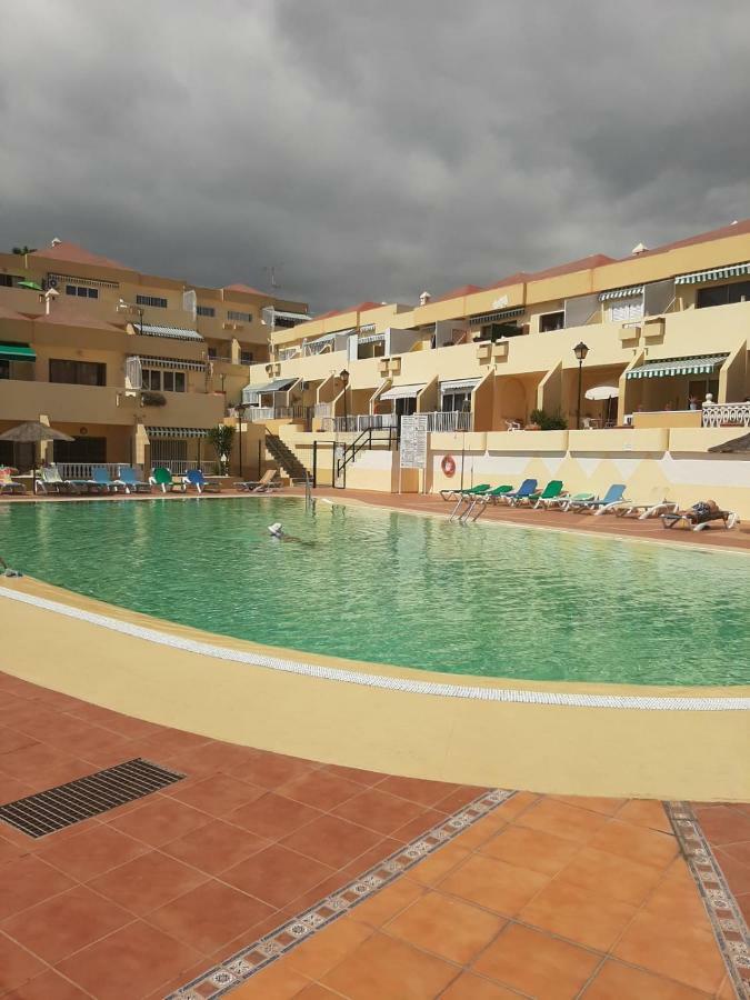 Comfortable Next To The Pools *